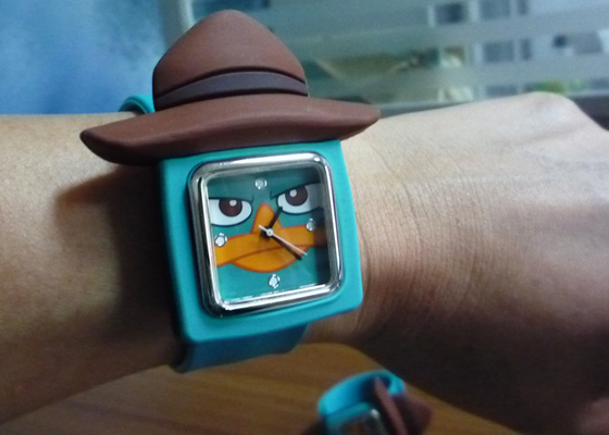 Relógio engraçado do bracelete da batida de Digitas do projeto do silicone com a caixa de relógio removível