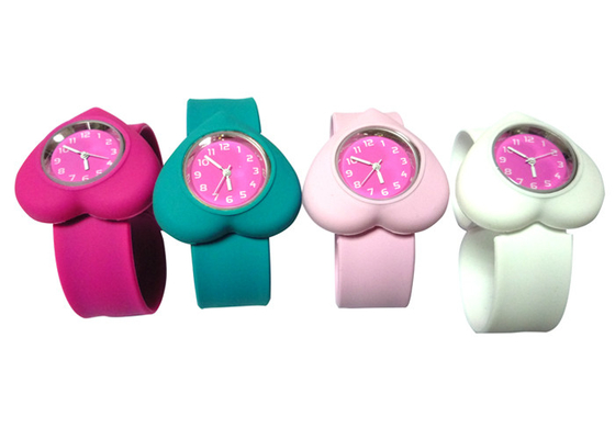 Presente de coração Silicone quartzo Bussiness bonito Slap pulseira de relógio para meninos e meninas 3ATM